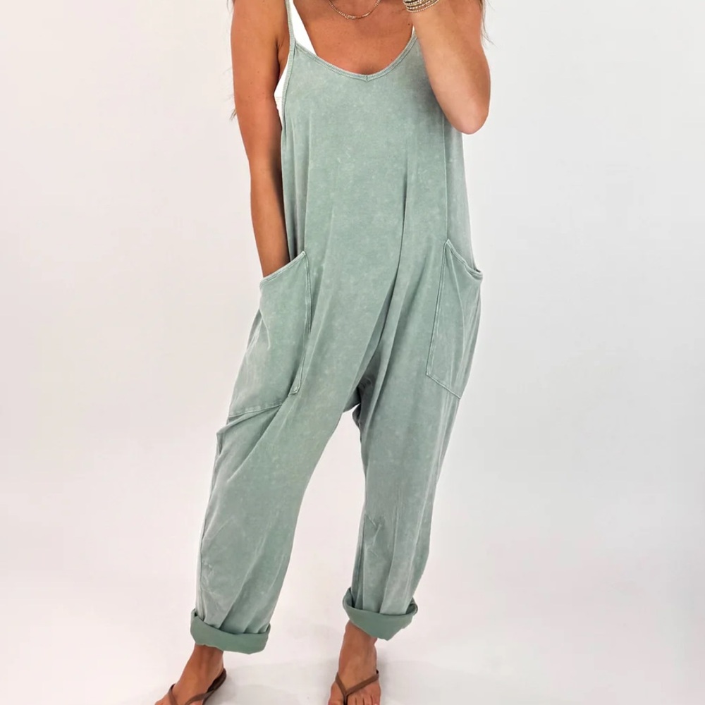 SUNDRY Relaxed Scoop-Neck Jumpsuit in Sage